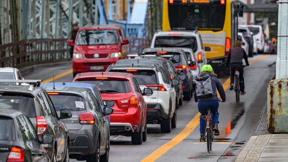 Mobilität Vertreter von Städten und Gemeinden irritiert über Auto-Pläne der FDP