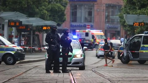 24-Jähriger suchte sich Opfer offenbar wahllos aus – Ermittler prüfen auch islamistisches Motiv