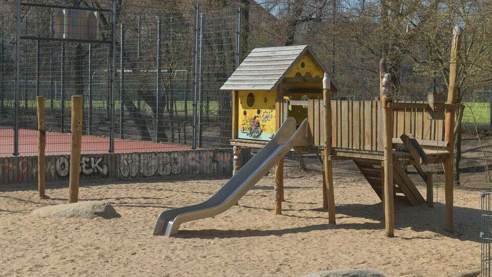 Festnahme in München Dreijährige auf Spielplatz angegriffen – Polizei geht von Missbrauchsversuch aus