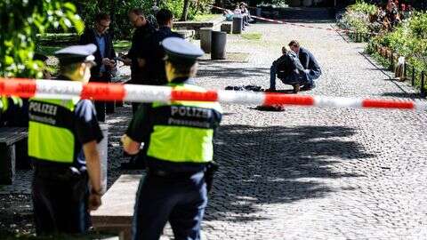 Tötungsdelikt Mann in Münchener Park totgeprügelt – Polizei fahndet mit Foto nach Verdächtigem