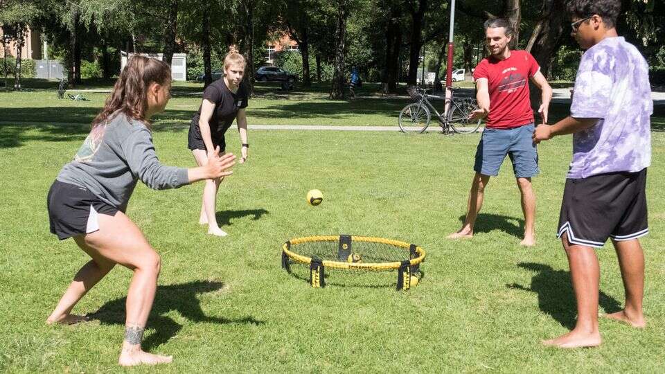 Spikeball Trendsport aus den USA: Das ist 