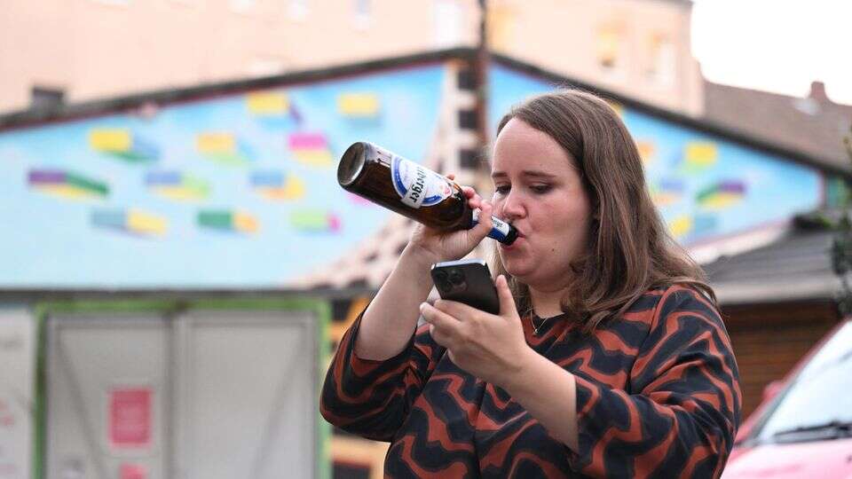 Foto mit Bierflasche Ricarda Lang landet viralen Treffer gegen die CDU