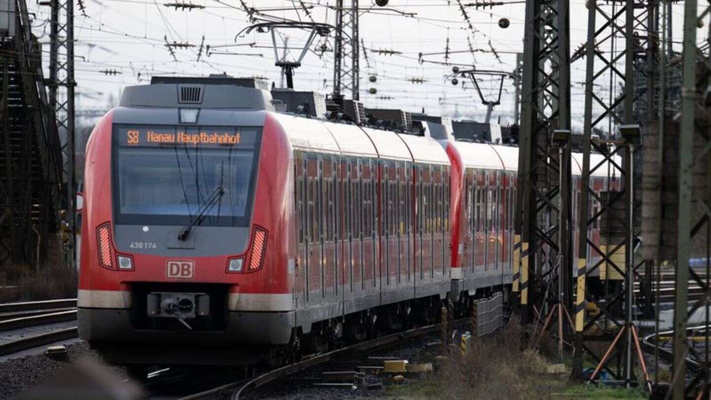 Bahnverkehr: Nach technischer Störung: Bahnverkehr wieder planmäßig