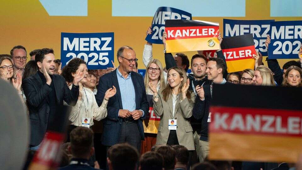 Deutschlandtag der Jungen Union Ein NS-Vergleich überlagert die Rede von Friedrich Merz