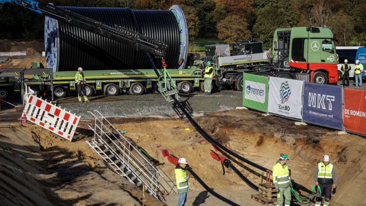 Stromautobahn: Bau der Trasse Suedlink - Vier Kabel für die Energiewende