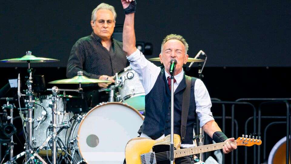 Einziges Deutschland-Konzert Kein Hangover in Hannover: Springsteen bläst den Fußballfrust weg