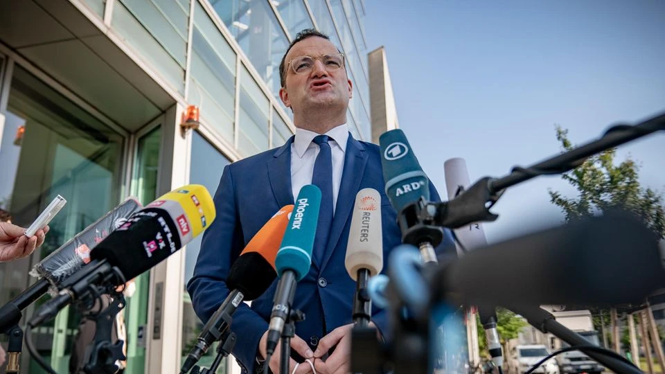 Spahn weist Kritik an Maskenpraxis zurück – und teilt gegen die SPD aus