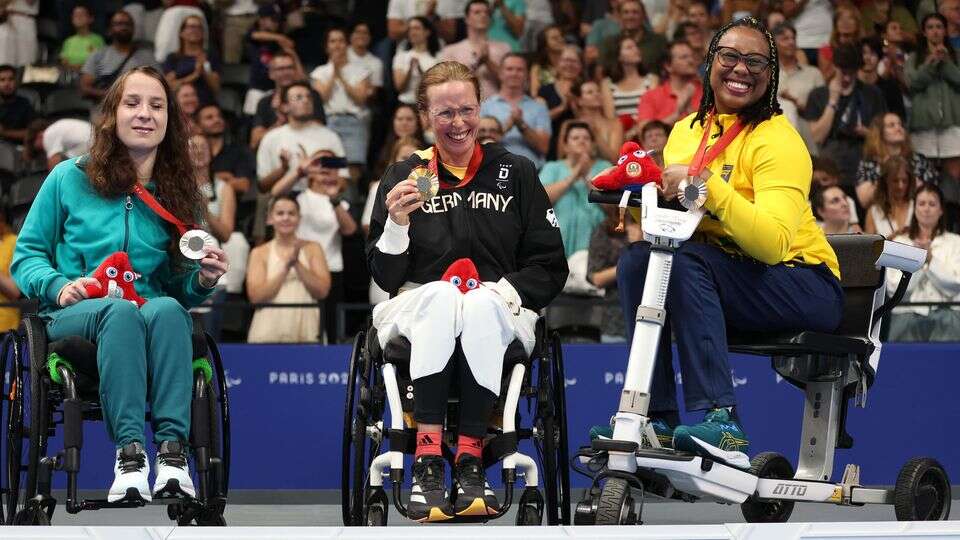 Paralympics kompakt Schwimmer Scholz und Topf holen Gold