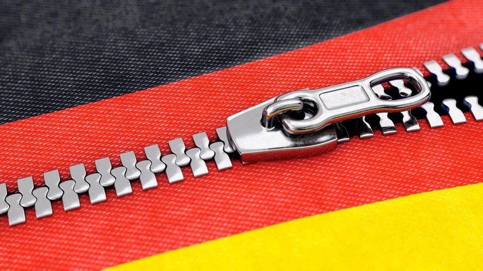 Studie: In Deutschland stehen sich zwei extrem verhärtete Blöcke gegenüber