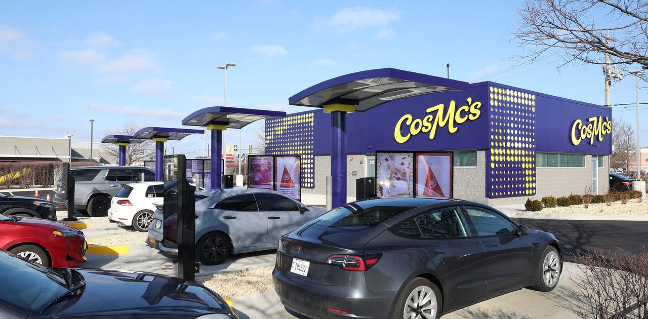 マクドナルド、ドリンクに特化した「コスマックス」を立ち上げから3年経たずに閉店