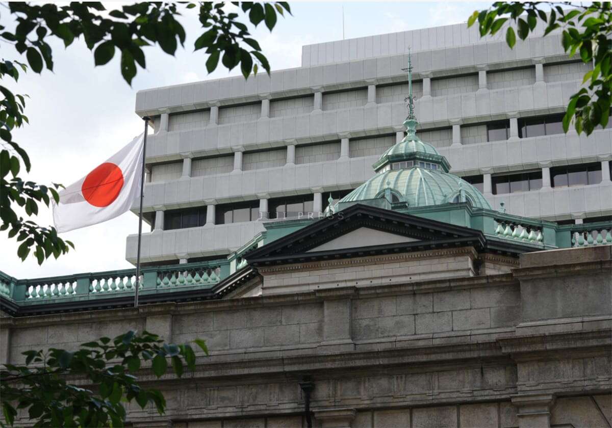 日銀、追加利上げ決定＝政策金利０．２５％に―国債購入、月３兆円に段階縮小