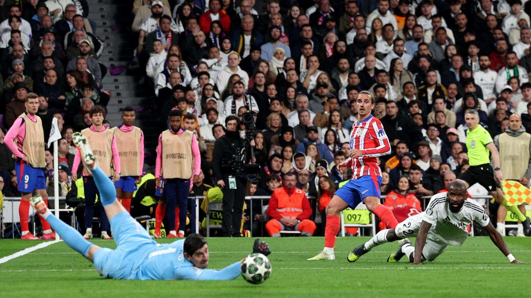 El Real Madrid en horas bajas ante el Rayo Vallecano: Courtois, con una sobrecarga, y Rüdiger, con gripe, desconvocados