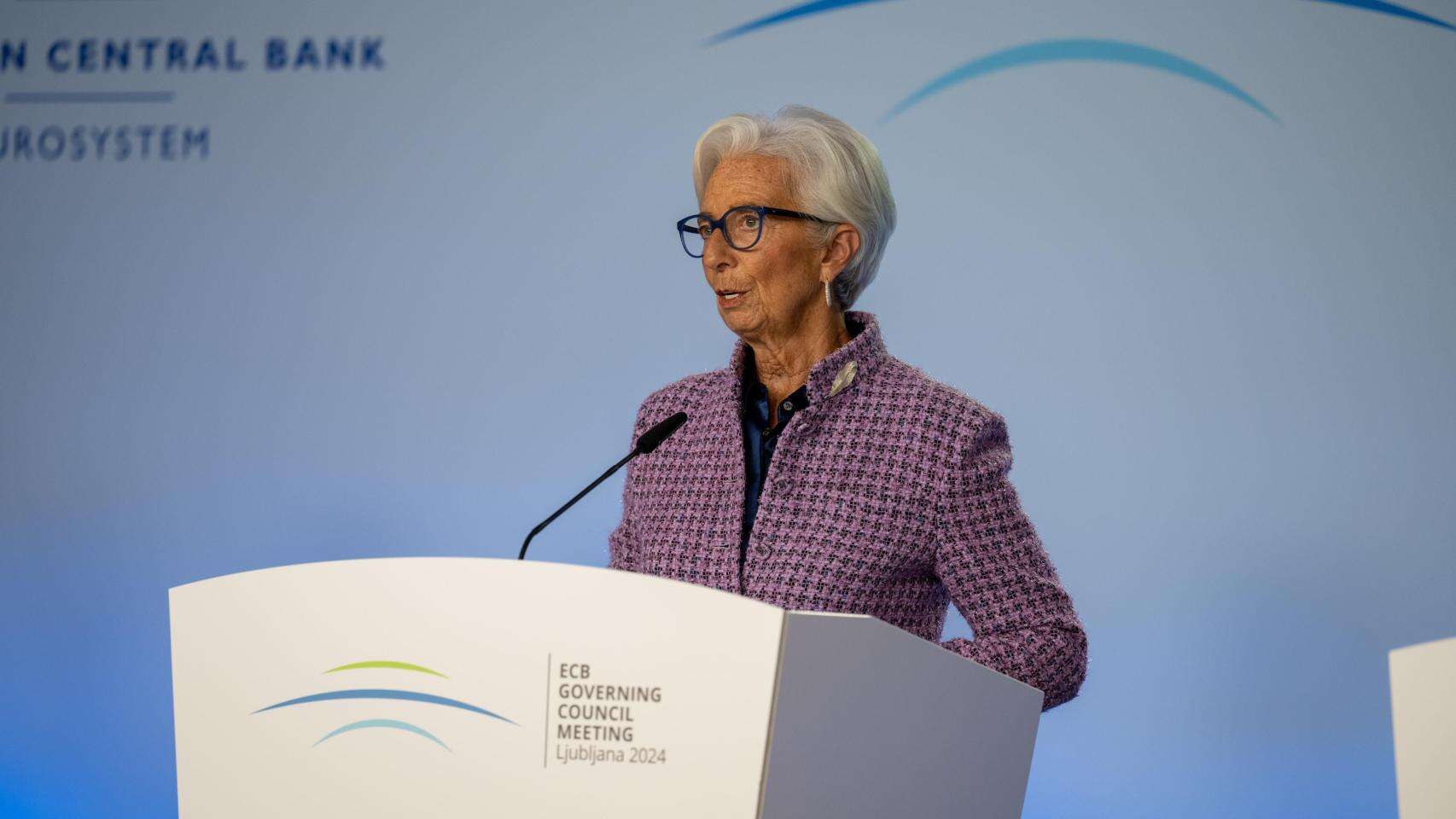 Lagarde no da pistas sobre si el BCE bajará los tipos de interés en diciembre: 