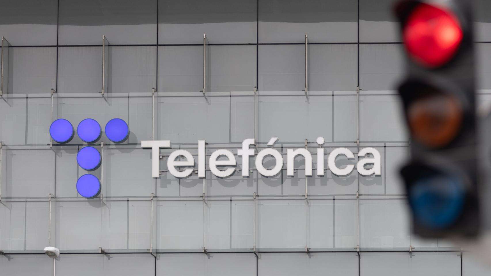 Telefónica plantea salidas forzosas en el ERE y los sindicatos se oponen