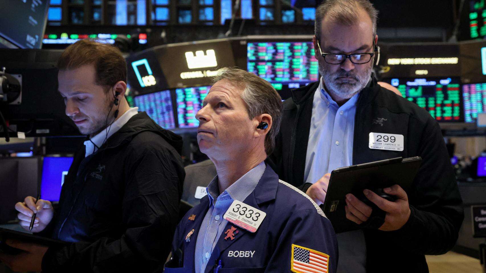 Wall Street se tiñe de rojo