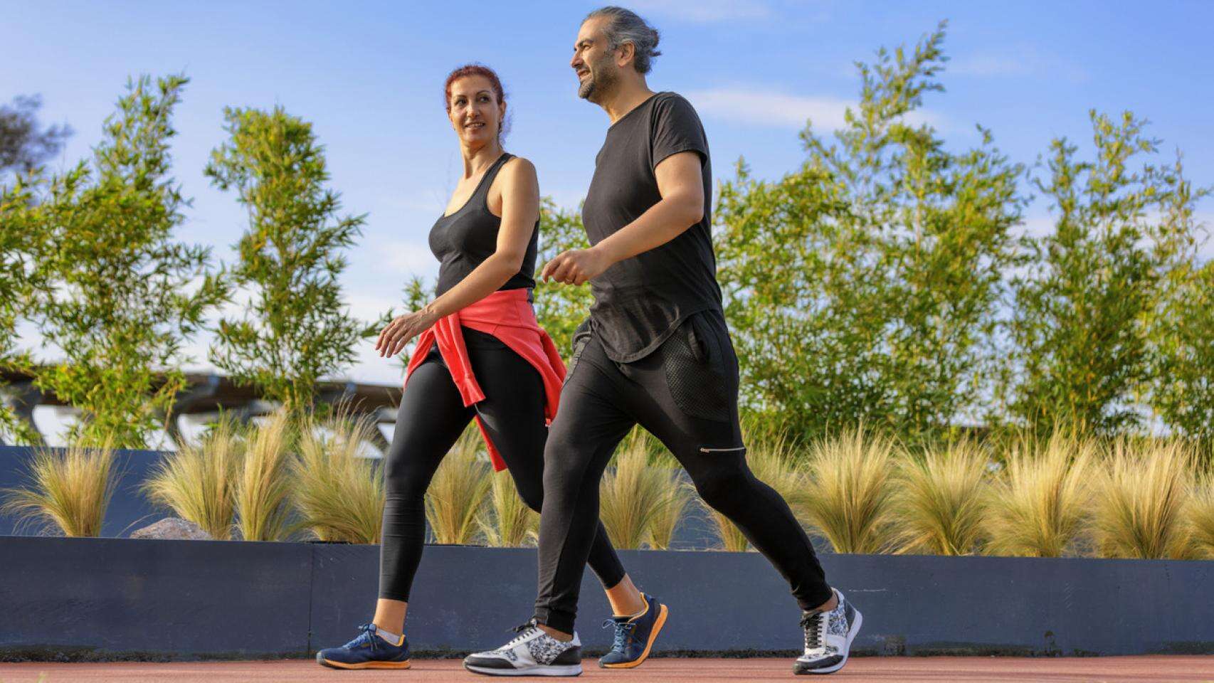 Esta es la cantidad de ejercicio que necesitas hacer para 'compensar' todo un día sentado