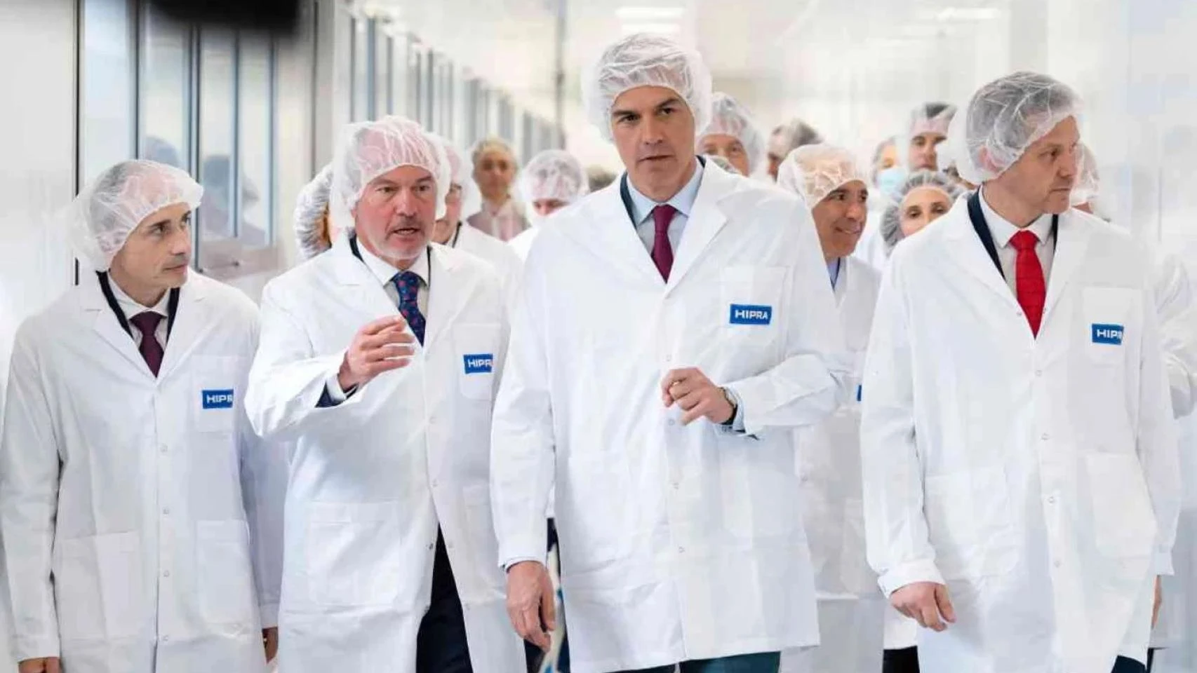 El hito de Hipra en 2023: el año de Bivermax, primera vacuna comercial 'made in Spain' de la historia