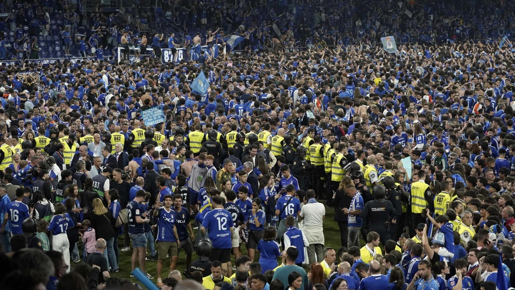 El día del siglo para el Real Oviedo: una ciudad volcada con un ascenso histórico a Primera