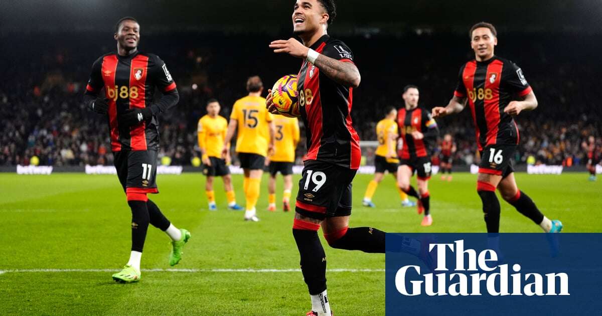 Justin Kluivert’s penalty hat-trick for Bournemouth halts Wolves resurgence