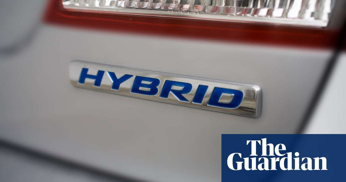 Battery-powered electric vehicle sales plunge by 25% as Australian drivers choose hybrid models