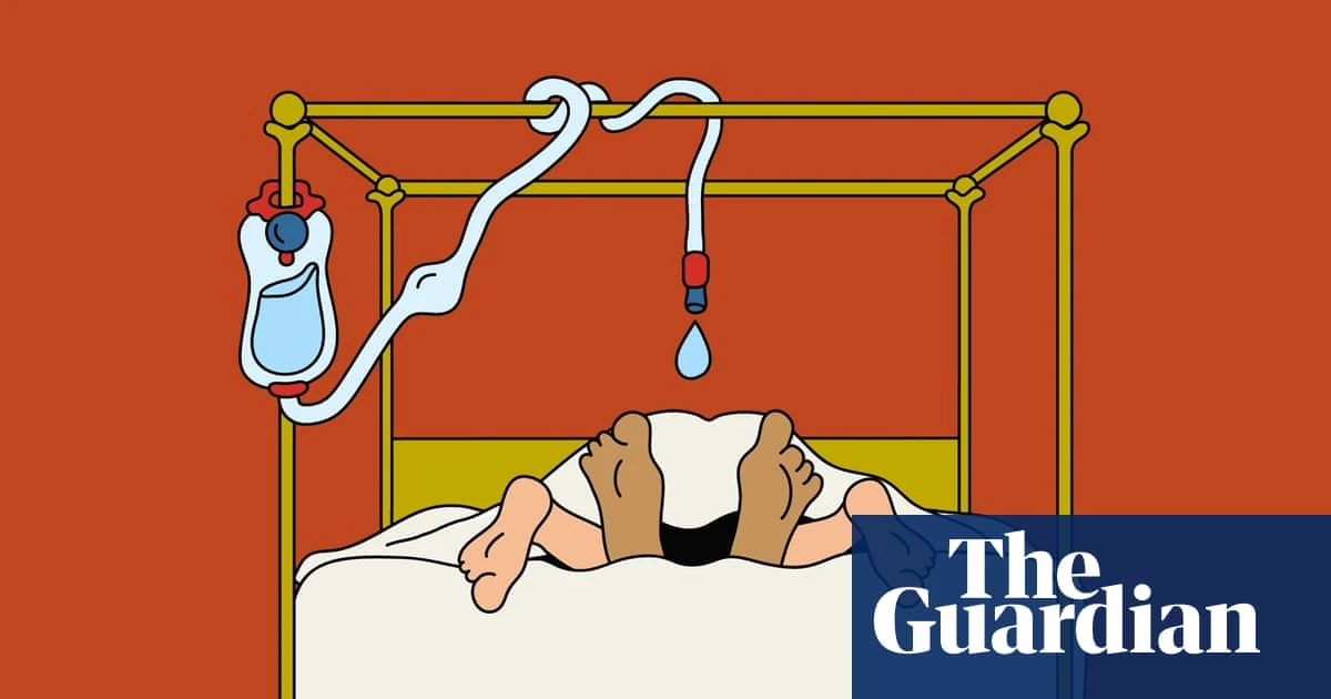 You be the judge: should my boyfriend stop drinking from a water bladder during sex?