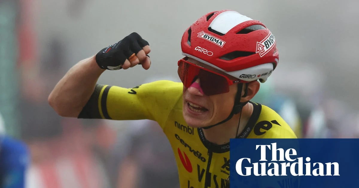 Vuelta a España: Jonas Vingegaard recovers from crash to win stage two