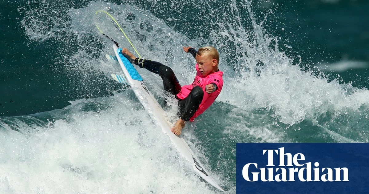 ‘Is this AI?’: surfing world in awe after ‘best air ever’ pulled off by 18-year-old Australian