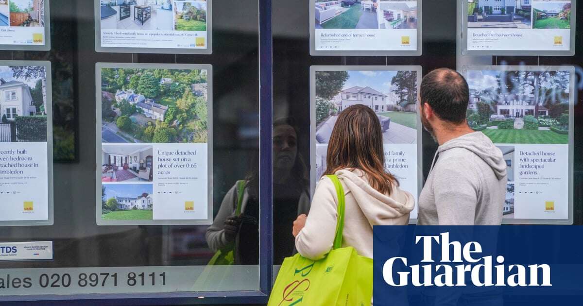 Number of UK estate agents going bust rises almost a third in one year