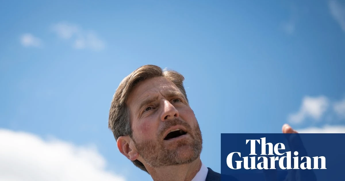 Arizona Democrat challenges Trump after denied entry to Ice facility: ‘We can’t look the other way’