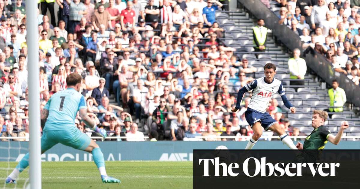 Solanke and Johnson ease Tottenham worries in comeback win over Brentford