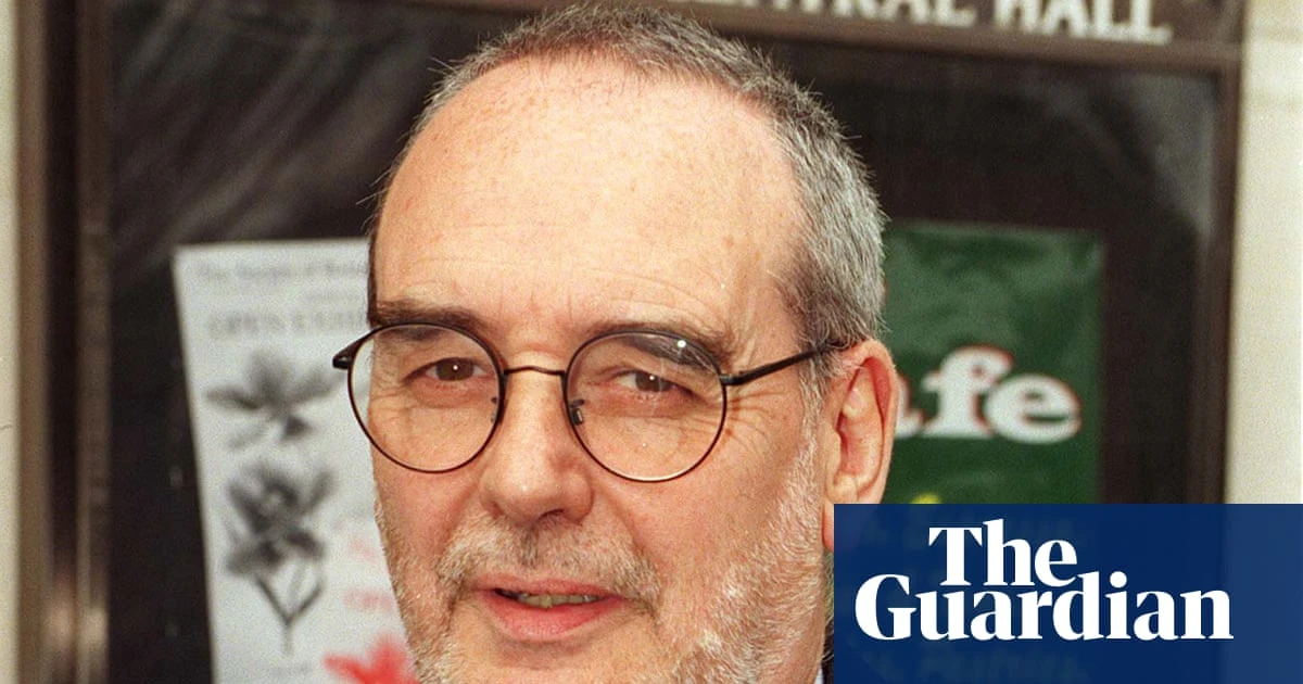 Keir Starmer leads tributes to Lord Sawyer, who died aged 82