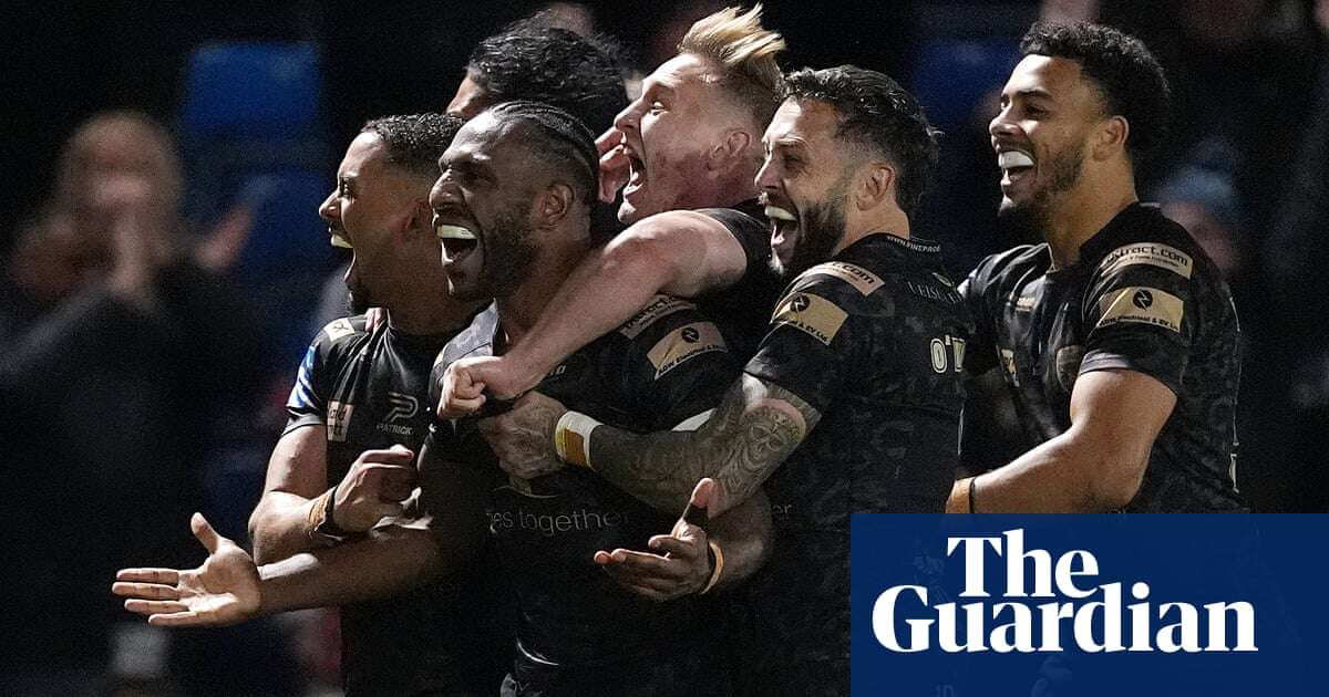 Edwin Ipape breaks Salford to put Leigh one step from historic Grand Final