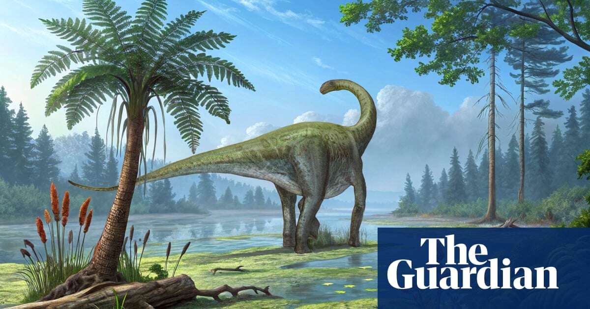 Trackways of large dinosaur footprints found in Oxfordshire quarry