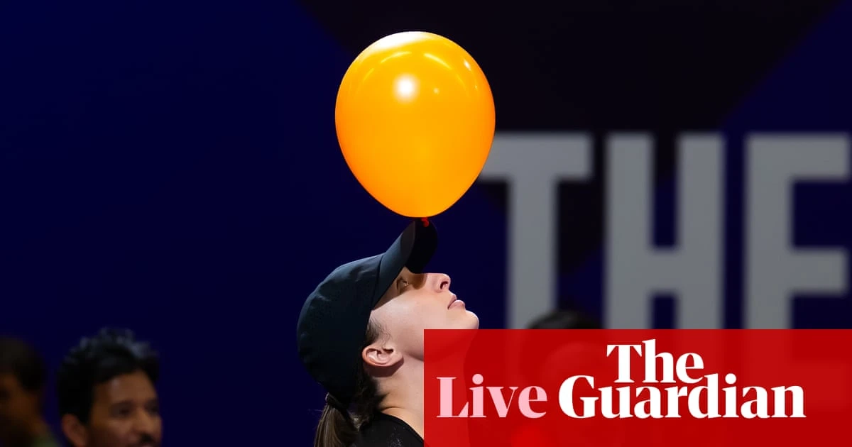 WTA Finals: Swiatek v Rybakina, Anisimova v Keys – live