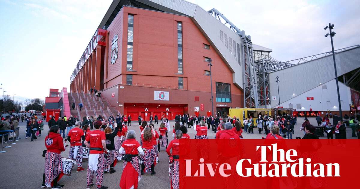 WSL clockwatch: Everton v Arsenal, Liverpool v Manchester United – live