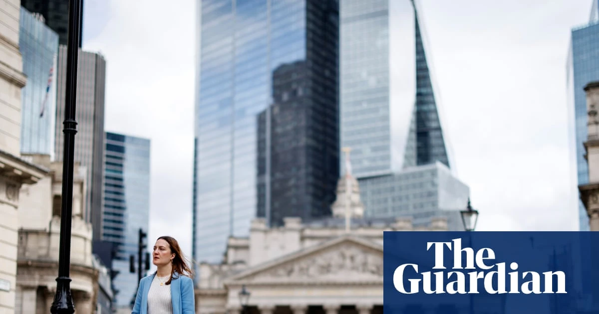 UK businesses cut jobs at fastest pace in four years over summer, Bank of England finds