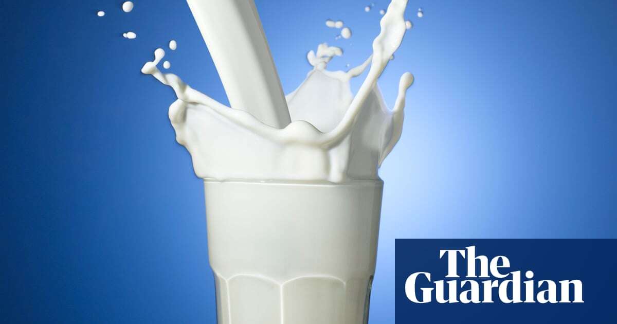 Full-fat milk, semi-skimmed or skimmed: which is healthiest?