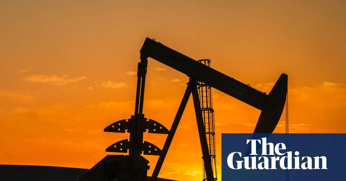 New Lloyd’s boss signals shift on insuring fossil fuels