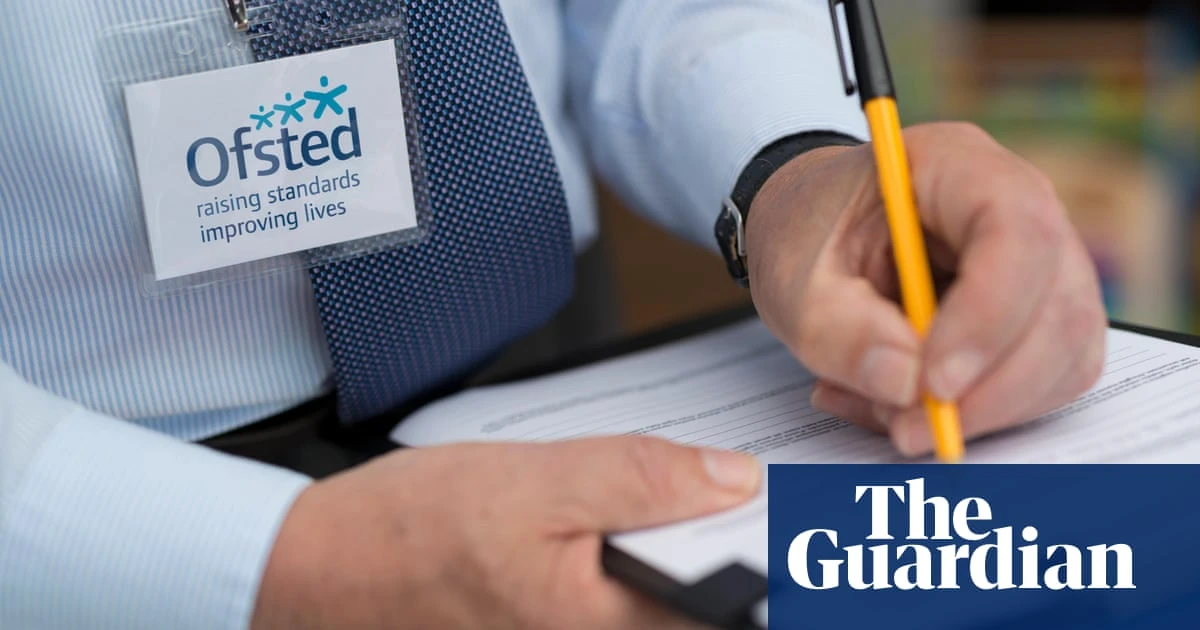 Headteachers in England threaten to quit as Ofsted inspectors over proposed reforms