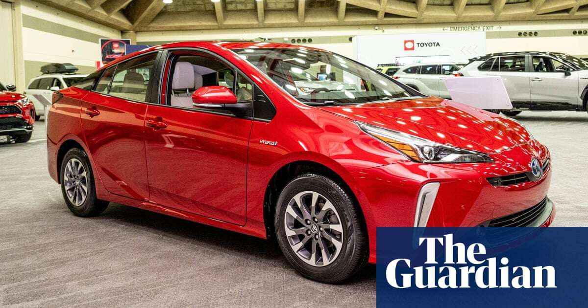 UK car industry hails plan for Prius-style hybrids to stay on sale after 2030