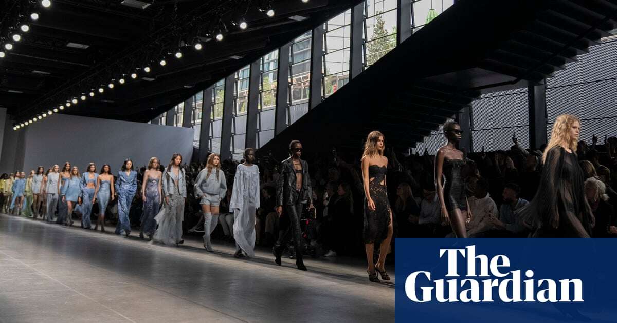 Fashion experts raise concern about return to ‘extremely thin models’