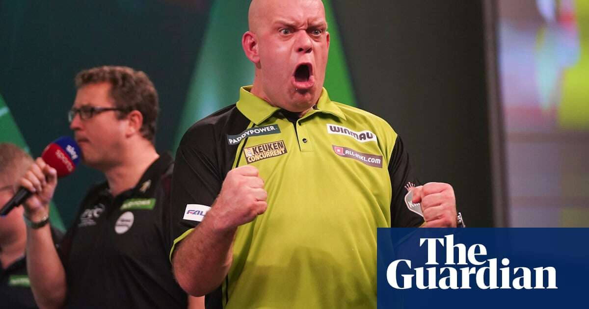 Van Gerwen holds off De Graaf comeback to seal quarter-final spot