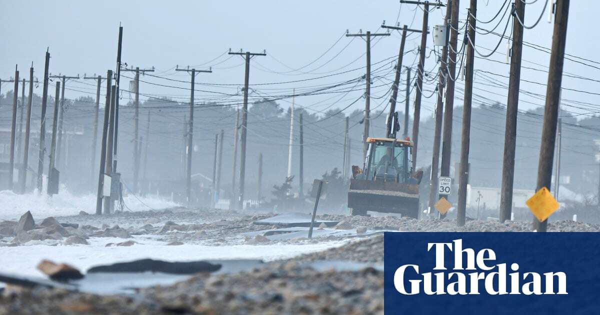 Swept away: $500,000 sand dune built to protect US homes disappears in days