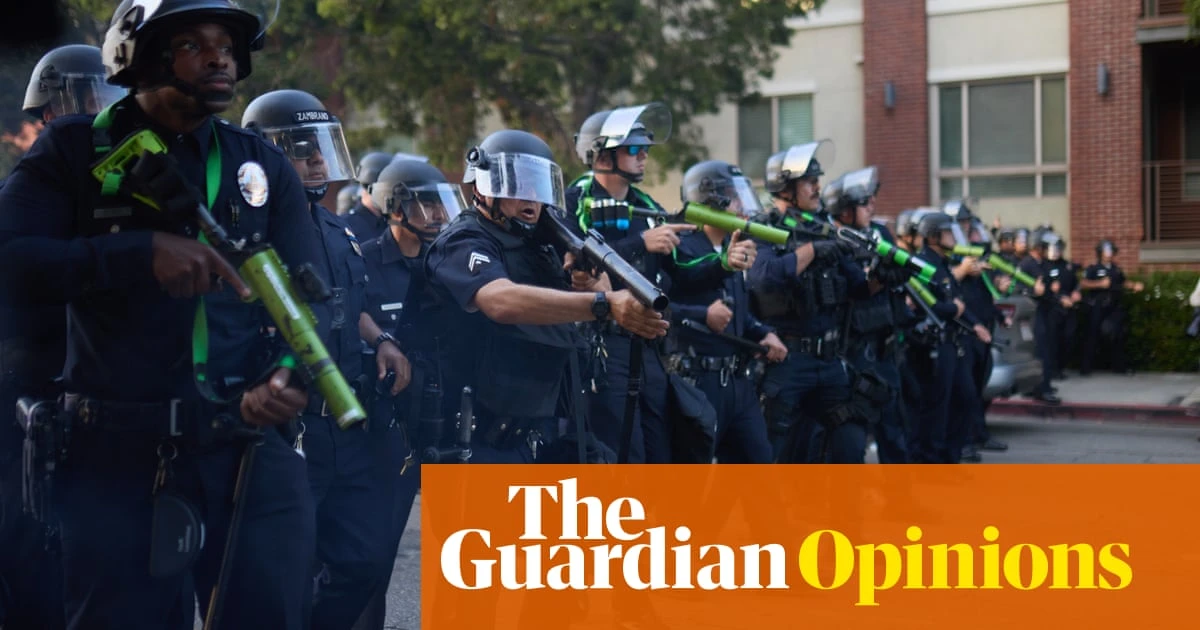 Protesters have a right to wear masks – despite Trump’s double standard | Jan-Werner Müller