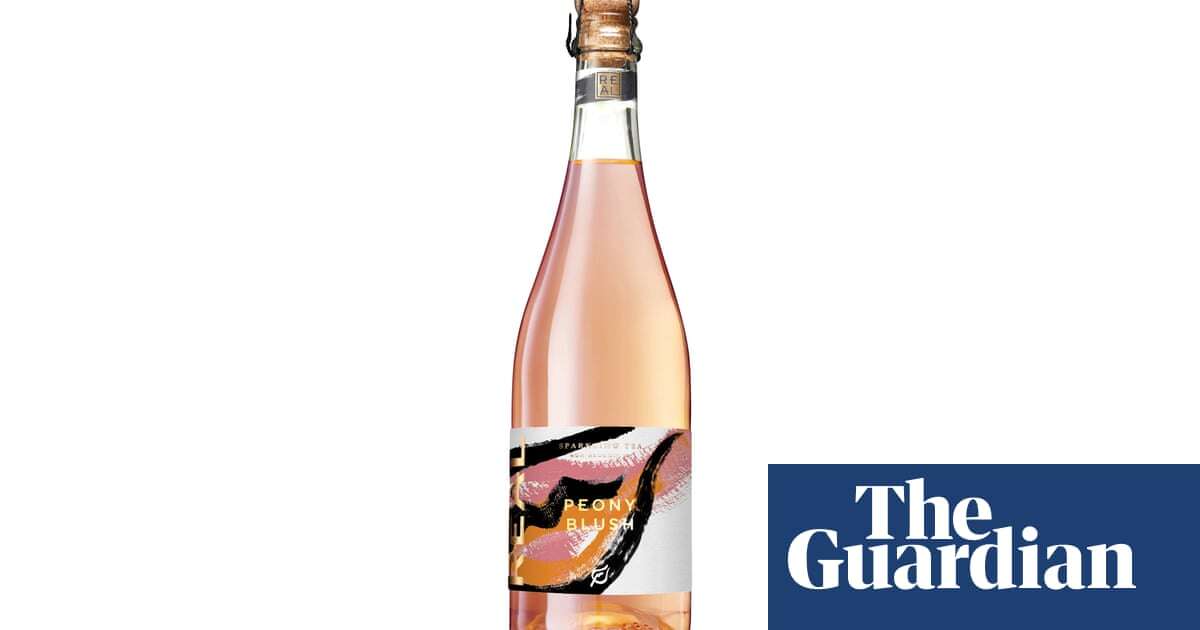 Sparkling tea sales soar as Britons seek healthy options for festive fizz