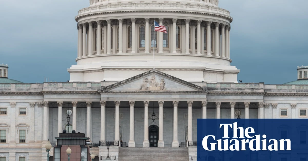 Trump news at a glance: president eyes ‘long-term’ DC police takeover; warns Putin of consequences if no ceasefire reached