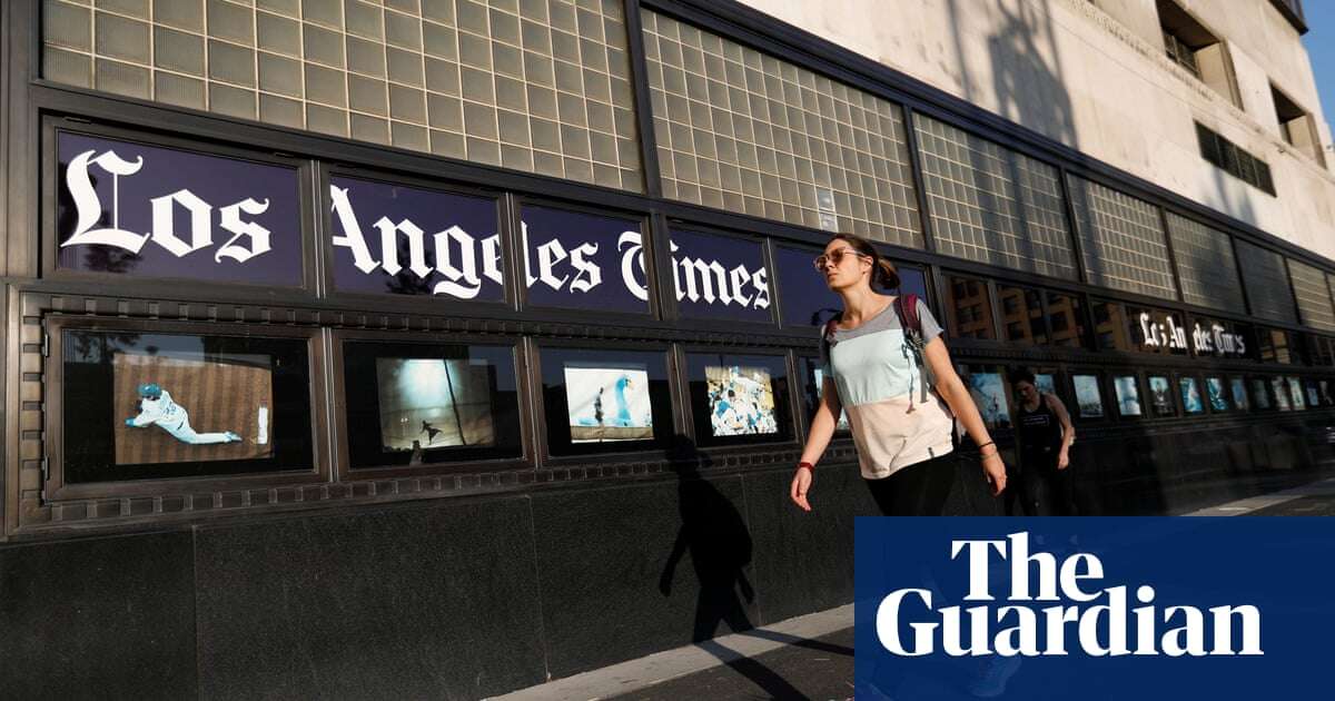 Los Angeles Times sees resignations and loss of subscriptions after owner blocks Harris endorsement