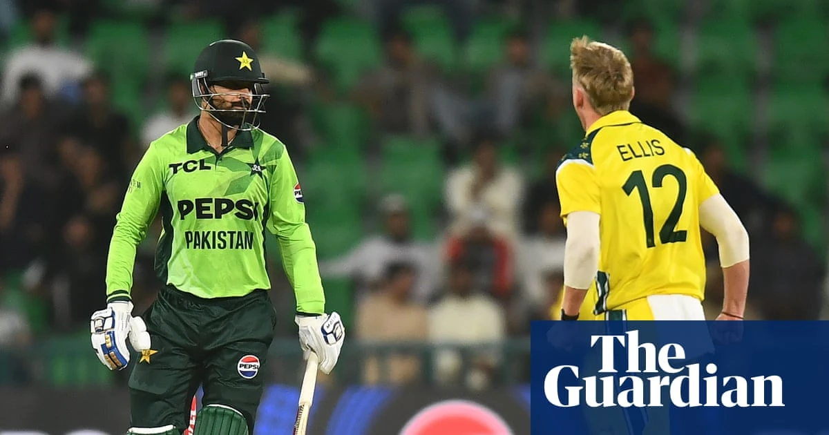Nathan Ellis stars with 4-33 as Australia beat Pakistan in second ODI