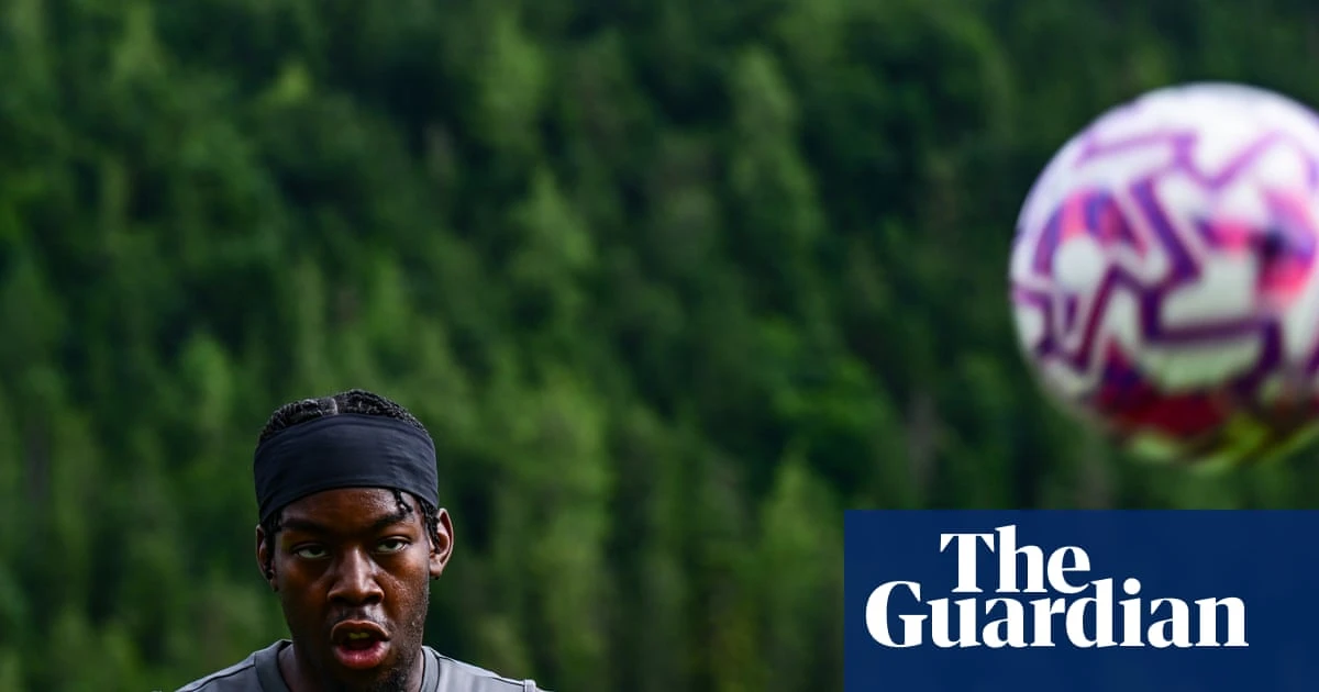 Elanga eager to ‘showcase talent’ at Newcastle but stays noncommittal on Isak’s future