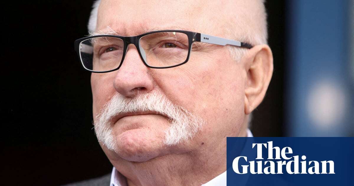 Polish ex-president expresses ‘horror and distaste’ at Trump-Zelenskyy spat